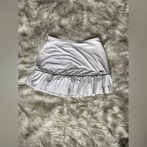 SLAZENGER white mini ruffled golf skirt with zipper back pocket